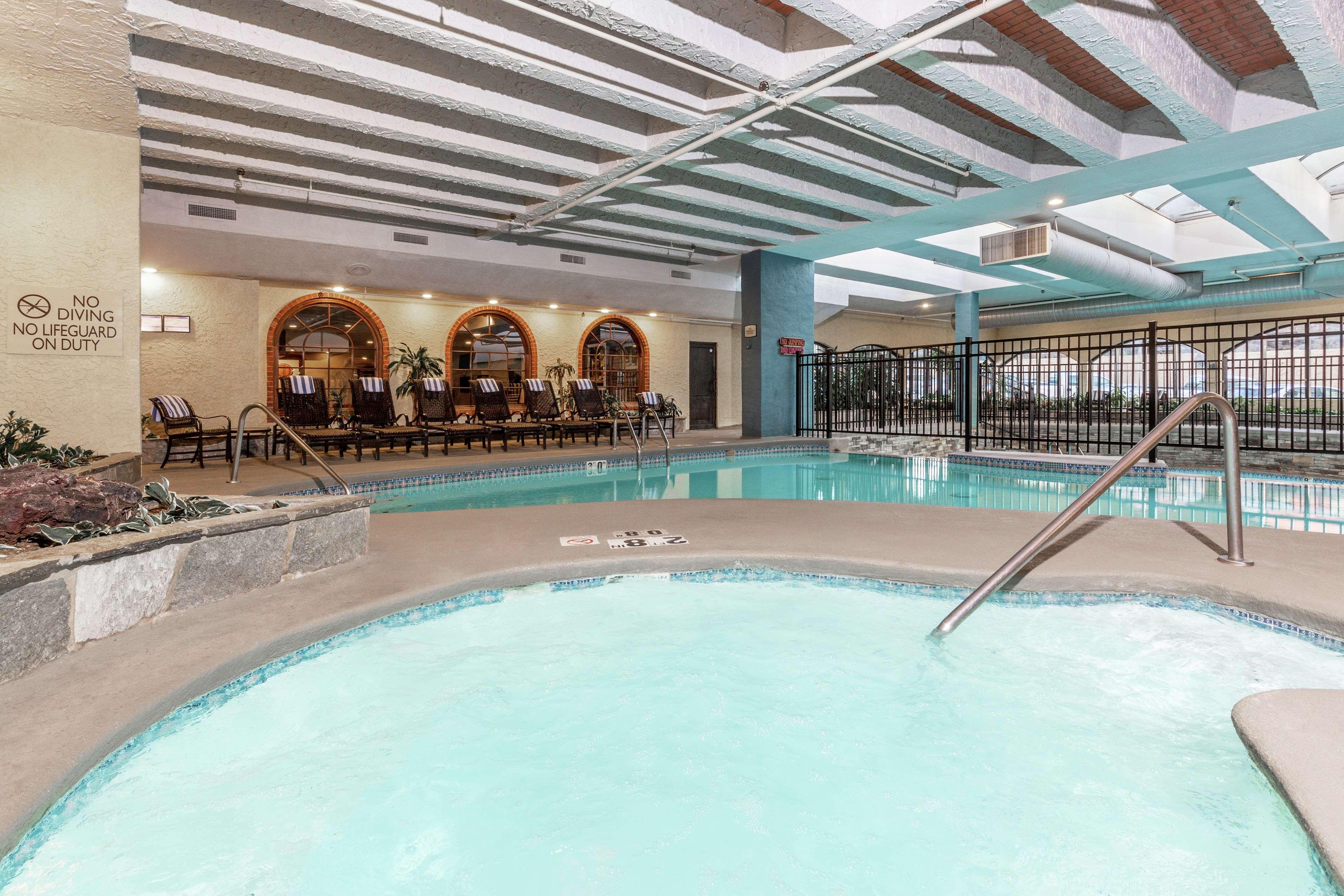 Embassy Suites By Hilton Kansas City Plaza Kültér fotó