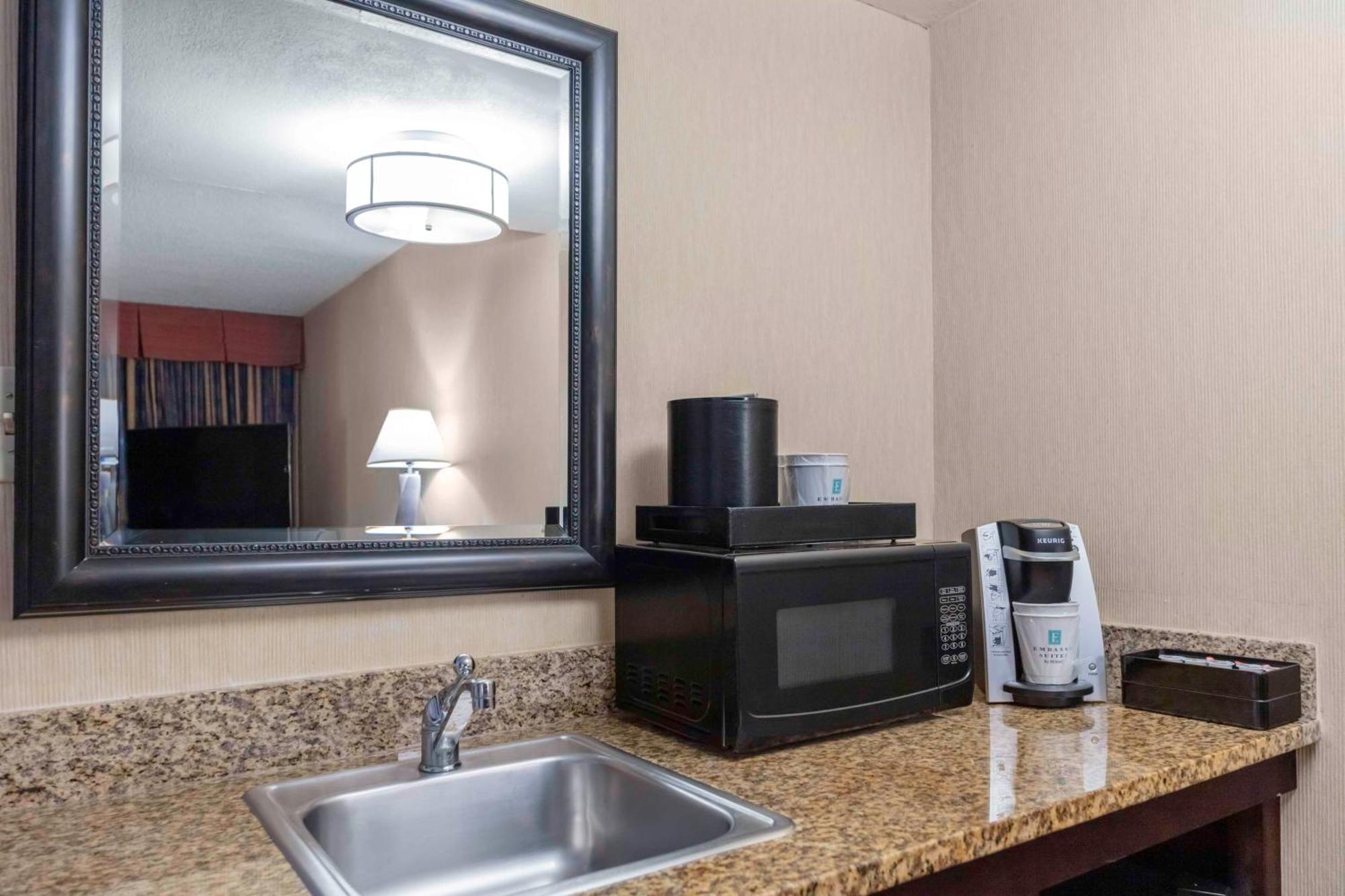 Embassy Suites By Hilton Kansas City Plaza Kültér fotó
